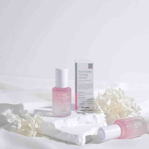 Dr.esth&eacute; Anti-Mela Serum &mdash; Освітлююча сироватка проти пігментації, 30 мл de0138 фото