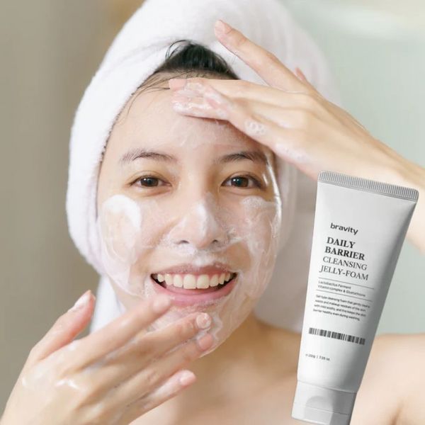 Зволожуюча пінка для вмивання Daily NMN Lacto-Collagen Cleasing Foam, 200g bv0045 фото